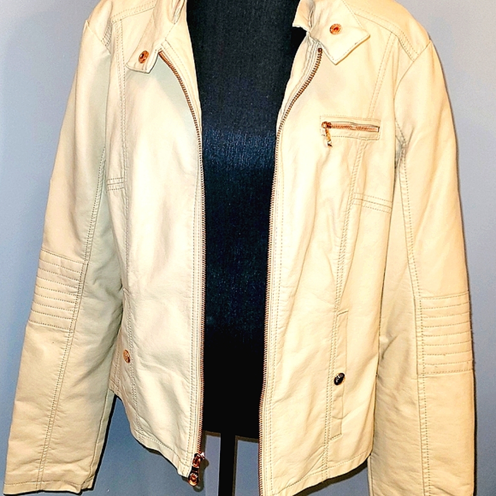 Guess Lightweight Fall Jacket - image 1